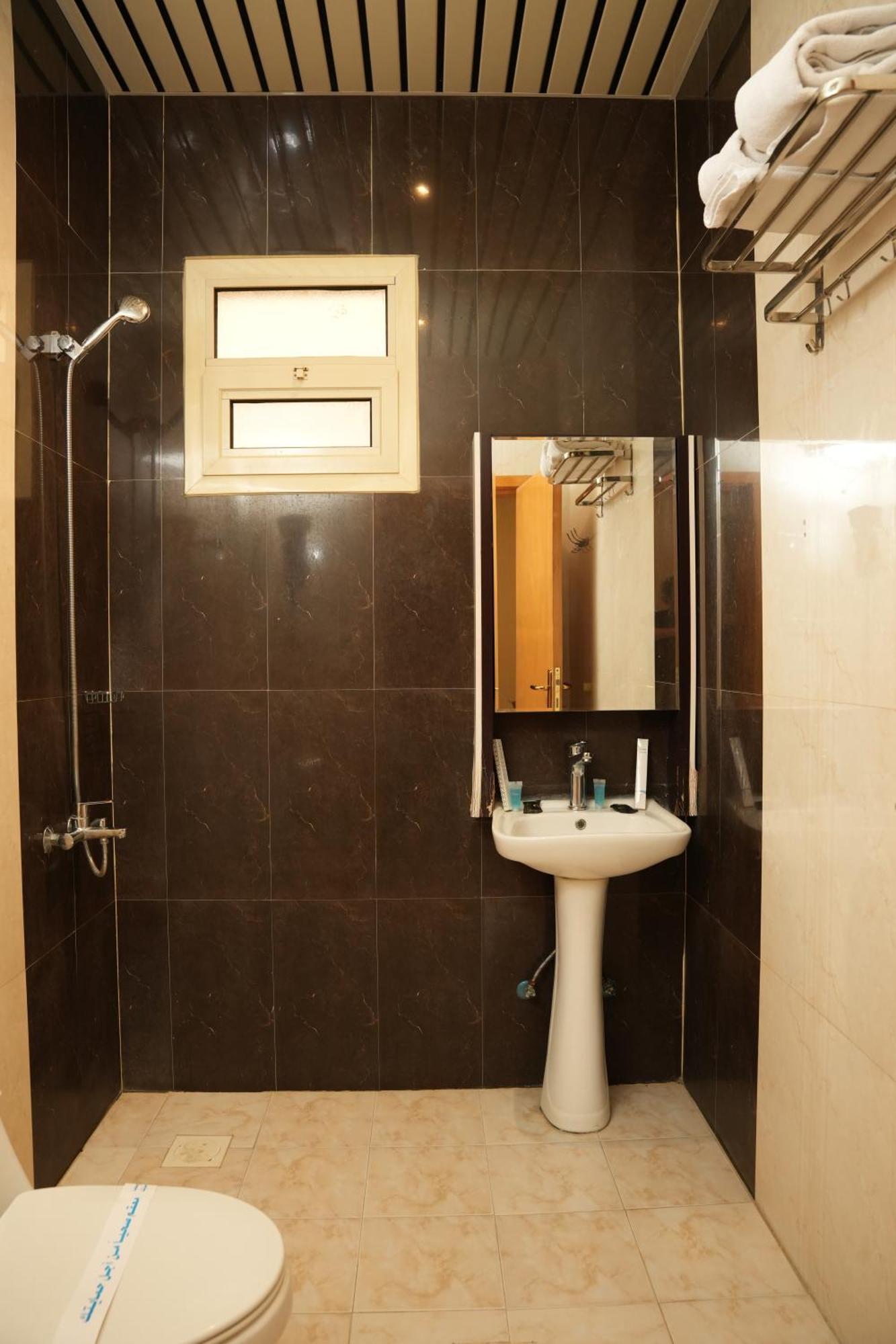 Al Joon Aparthotel