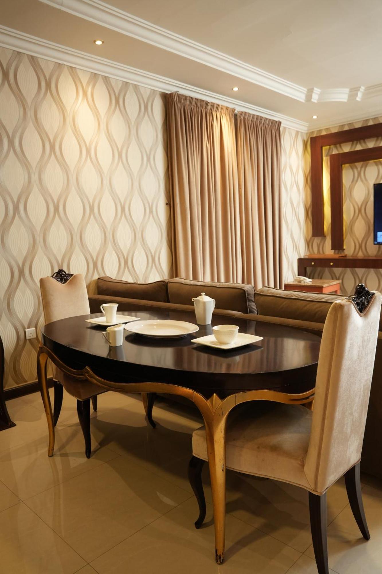 Al Joon Aparthotel 3*